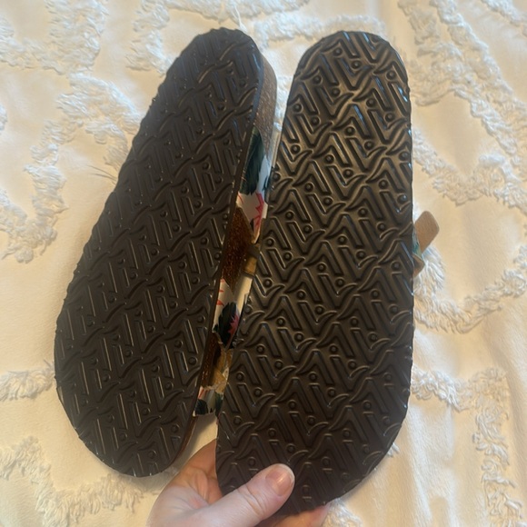 40 Viking Sandals - Picture 3 of 3